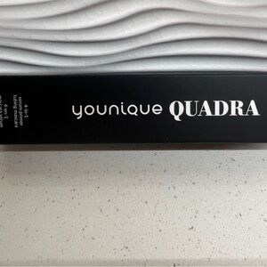 Younique 4-in-1 Serum Primer Tubing Mascara